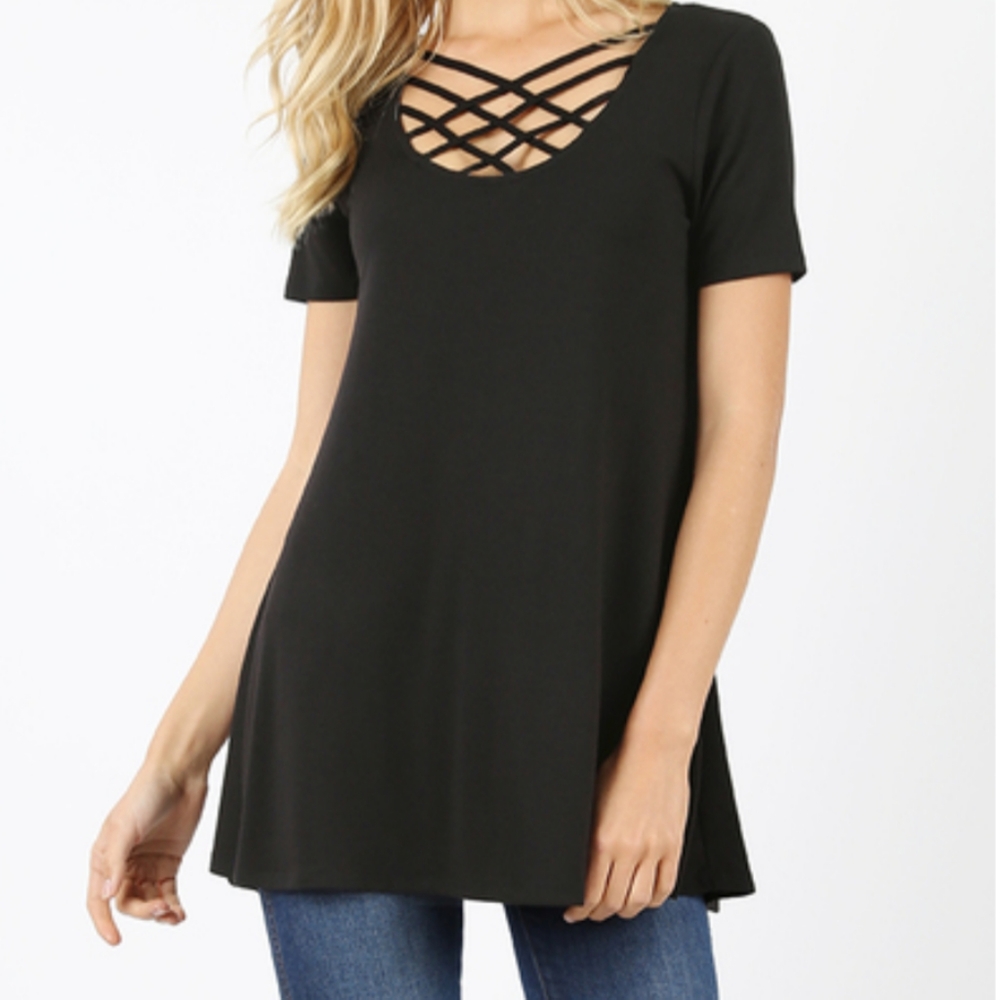 Triple Lattice Black Top